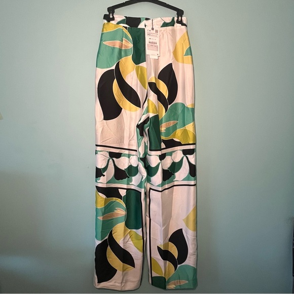 Zara Wide Leg Pattern Pants - Picture 2 of 3
